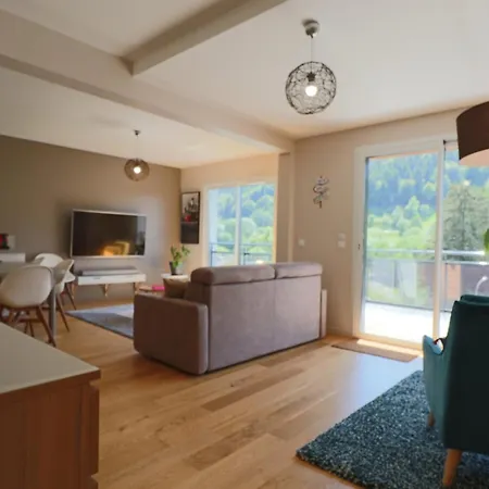 Chaleureux 6 Pers Avec Terrasse Au - Fr-1-858-31 *